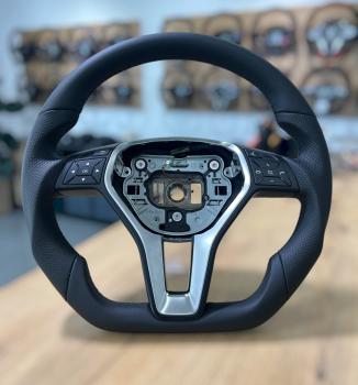Mercedes-Benz C63 AMG E-Klasse W212 SL CLA Lederlenkrad neu beziehen, Design A714